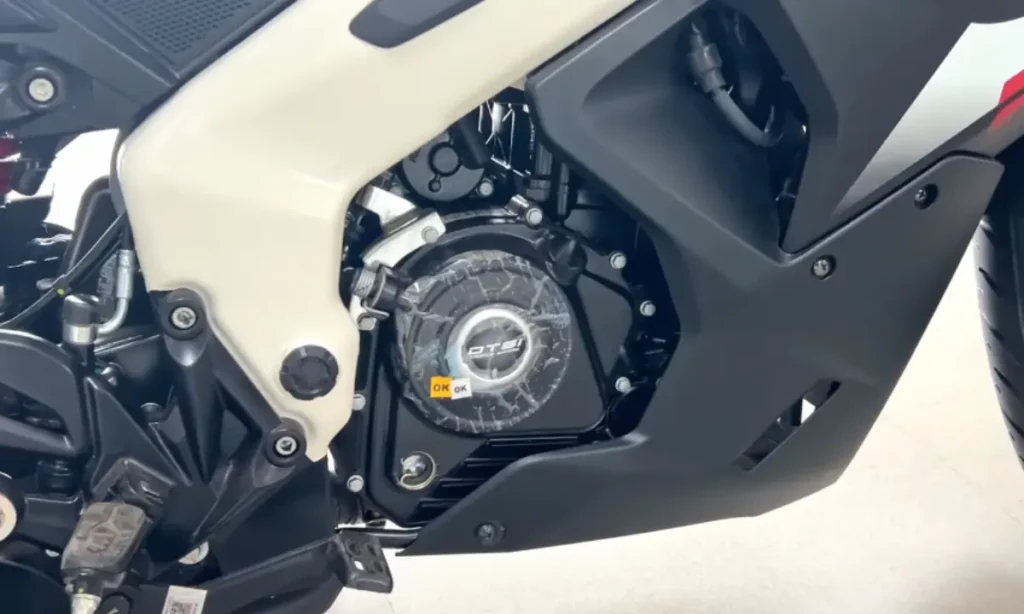 Bajaj Pulsar RS200 Bike Engine